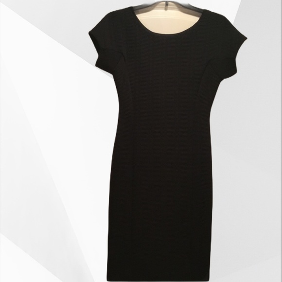 New black dress 👗 - Picture 2 of 7